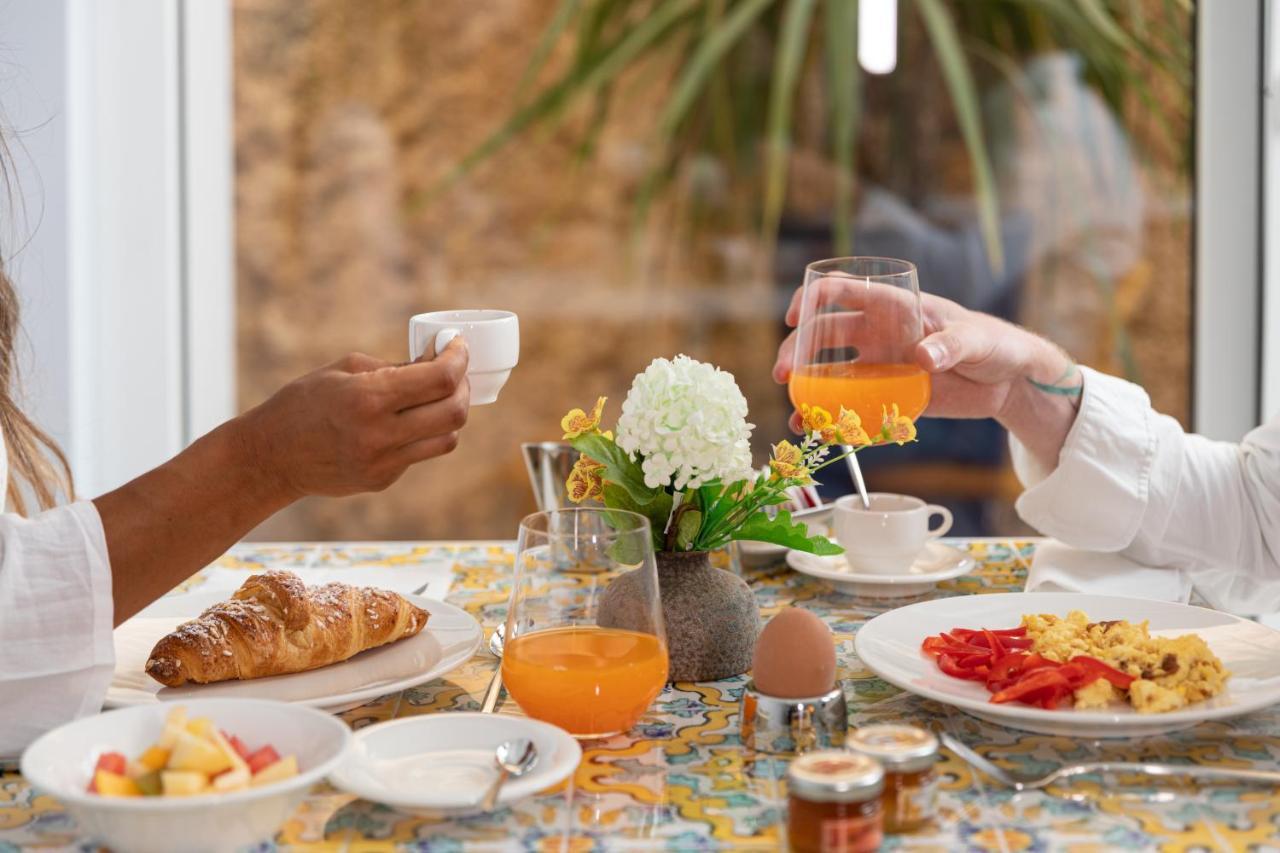 Santa Caterina - Dimora Sul Mare Bed & Breakfast Полиняно а Маре Екстериор снимка